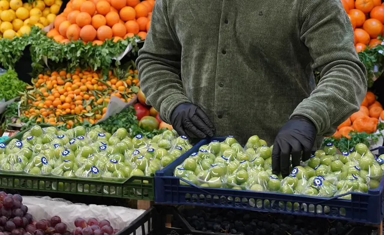 2 ay önceden sıraya girdiler! Türkiye'den alıp ülkesinde kilosunu 500 dolara sattı