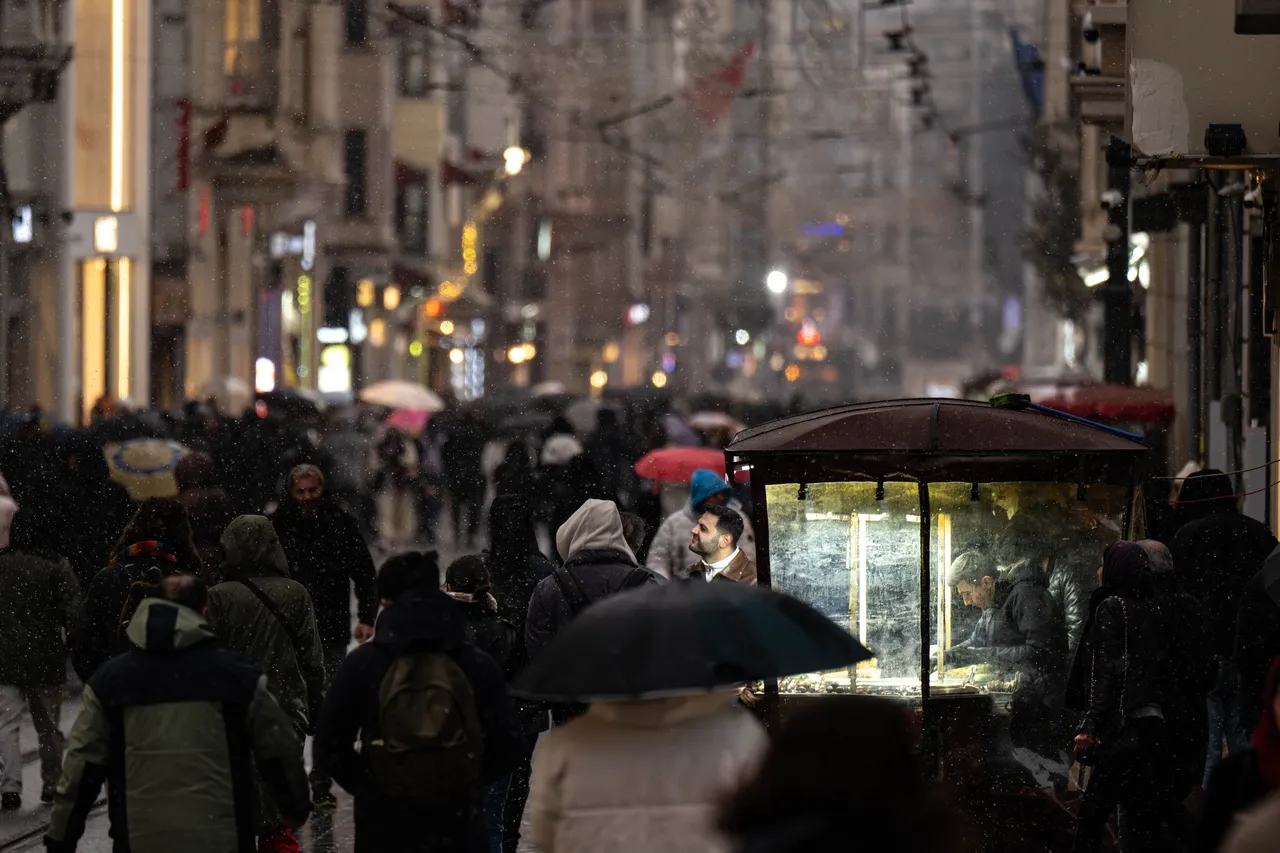 AKOM saat verdi! Soğuk hava geri dönüyor: Sıcaklık 5 derecenin altına düşecek