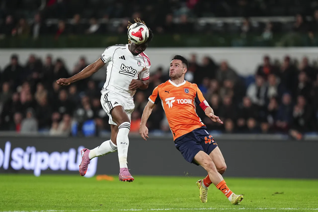 Elö Bilal Toure, Başakşehir maçında 34 dakika sahada kalabildi.