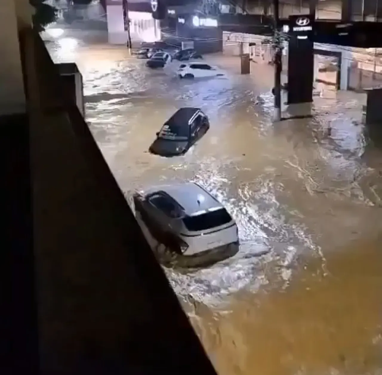 Brezilyayı sel vurdu! Köprüler çökme riskiyle karşı karşıya: Çok sayıda ölü ve kayıp var