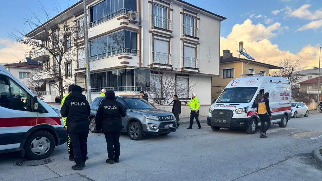 Erzincan'dan iki otomobil çarpıştı: Yaralılar arasında çocuklar var