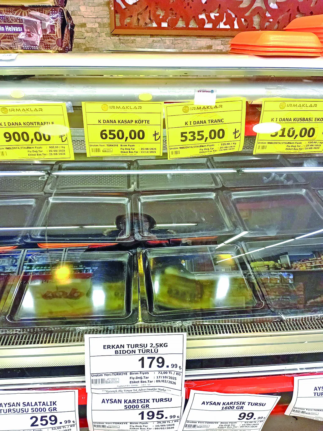 Etiket var et yok! Bazı kasap ve restoranlar marketlere dadandı