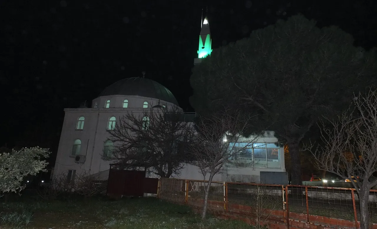 İftara 3 dakika kala büyük karışıklık! İlçe bunu konuşuyor