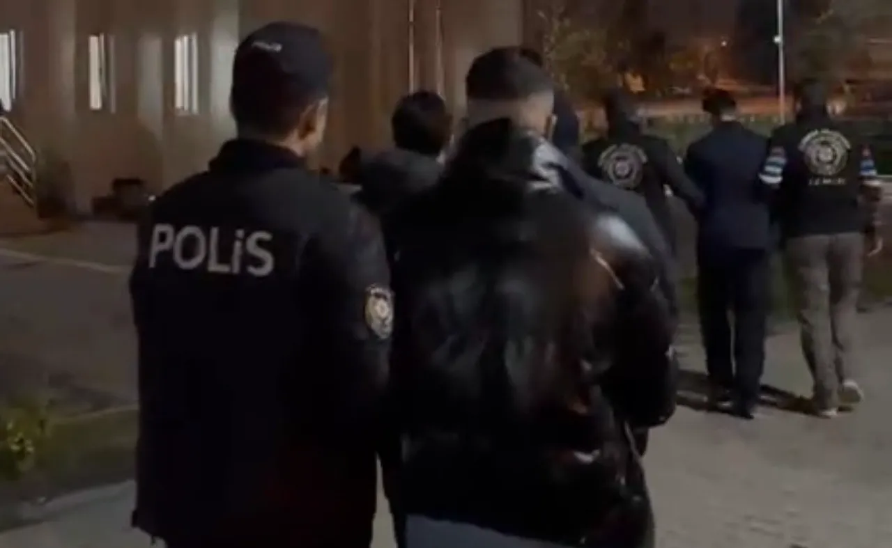 Sahte polisler erasmus öğrencilerini rehin aldı!