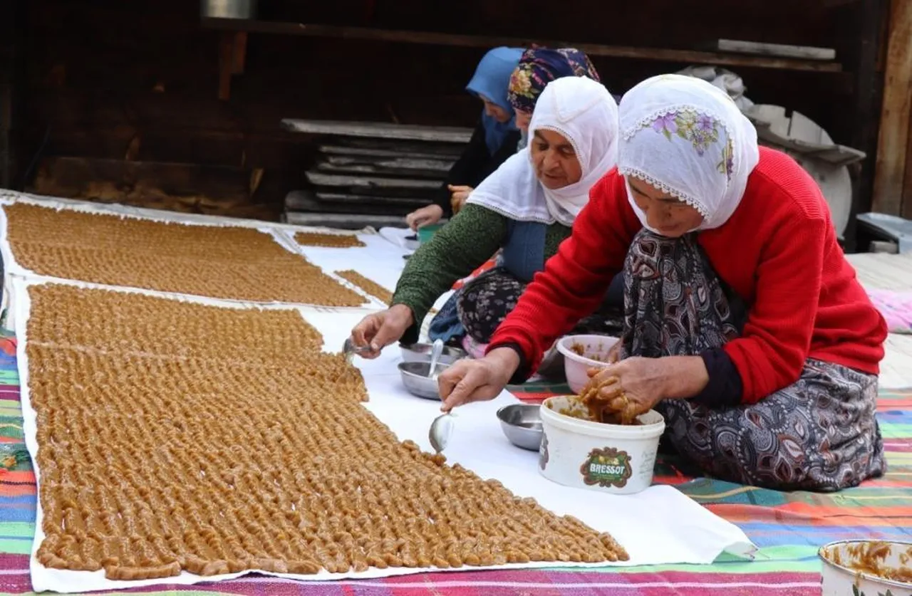 Adeta enerji deposu! Sadece o mahallede üretiliyor... Keserle çıkarıyorlar
