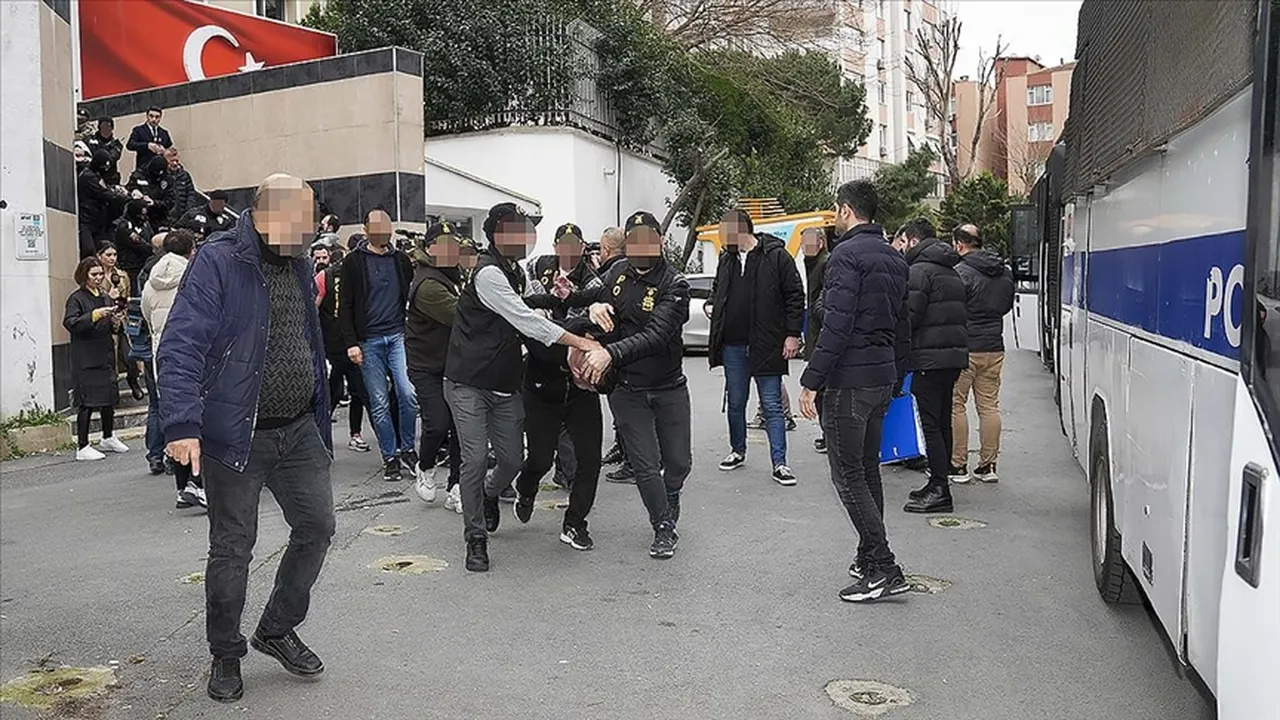 AK Parti'nin adayı Aziz Yeniay'a silahlı saldırı davasında ara karar! 13 isim tahliye edildi