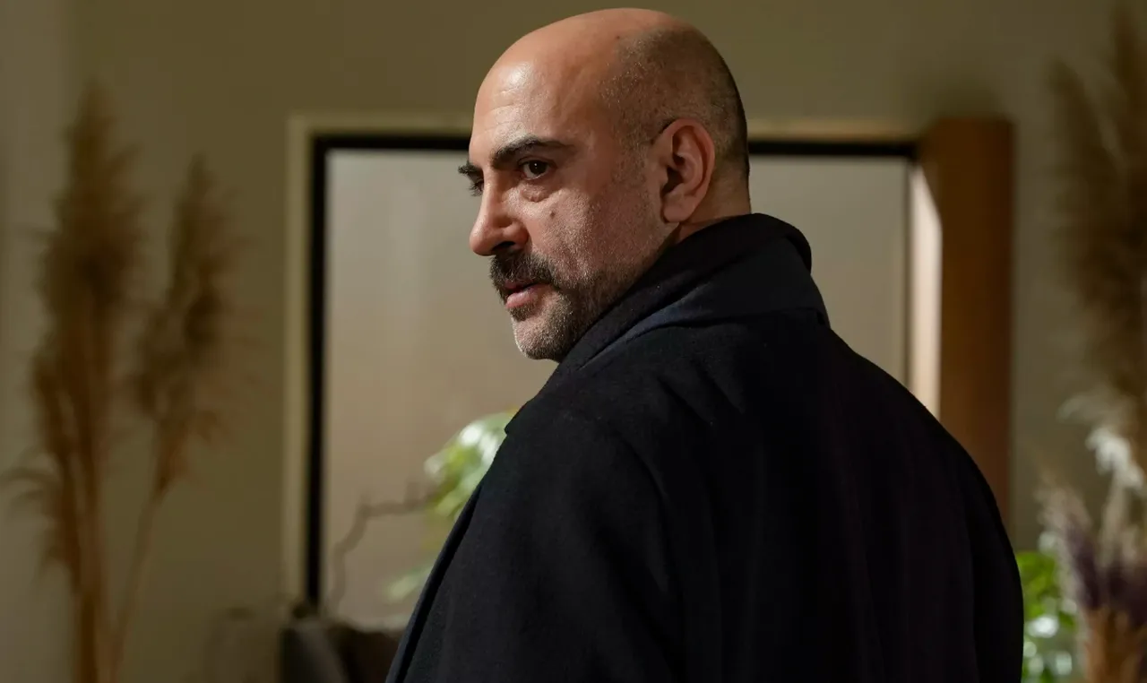 Eşrefe yeni düşman! Ölü Yaşarı canlandıran Erol Babaoğlu kimdir?