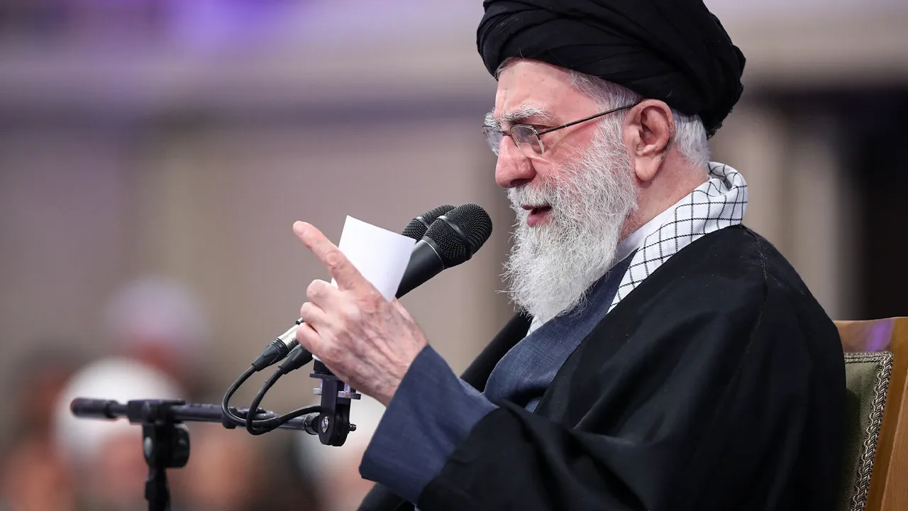 Hamaney'in talimatıyla masadalar: İran, ABD ile "belirsizliği" bitirmek istiyor!