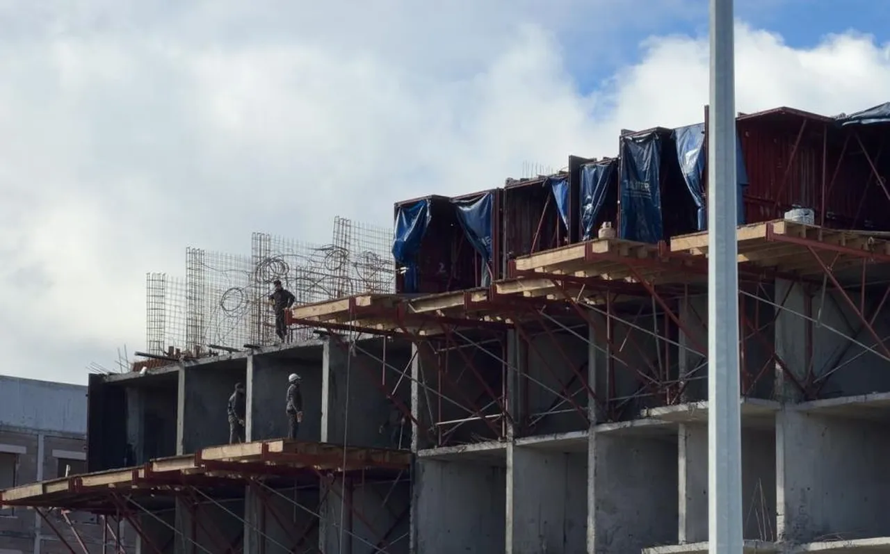 Şantiyede acı olay! Yüksekten düşen işçi hayatını kaybetti