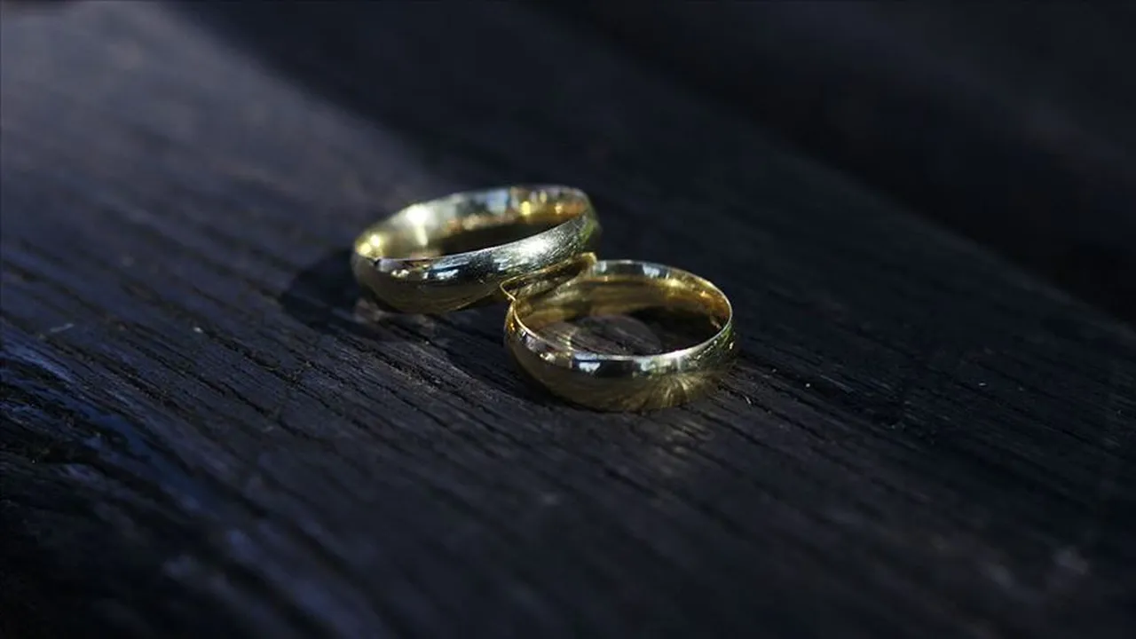 Uzun evliliğin sırrı! Yaş farkı arttıkça ‘boşanma’ azalıyor