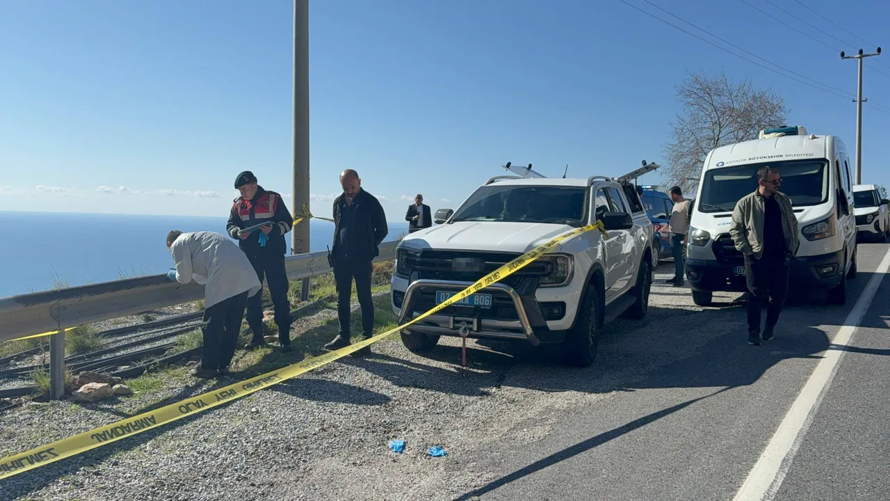 Antalya'da feci olay! Cesedi bulunan kadının oğlu ve kocası tutuklandı