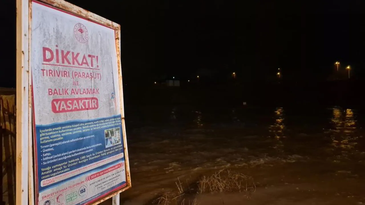 Bartın Irmağı taştı! Piknik alanları sular altında kaldı