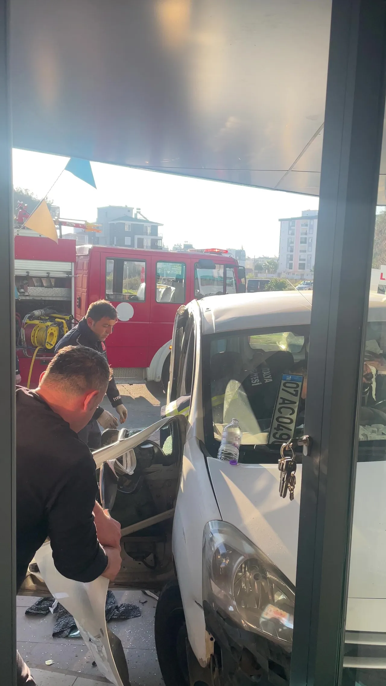 Hayat kurtaran refleks! Saniyelerle ölümden döndü