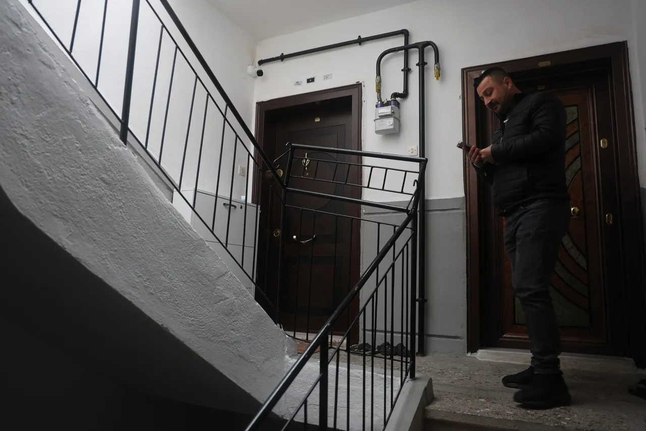 Marka meraklısı hırsız! Umduğunu bulamayınca çiçek çaldı