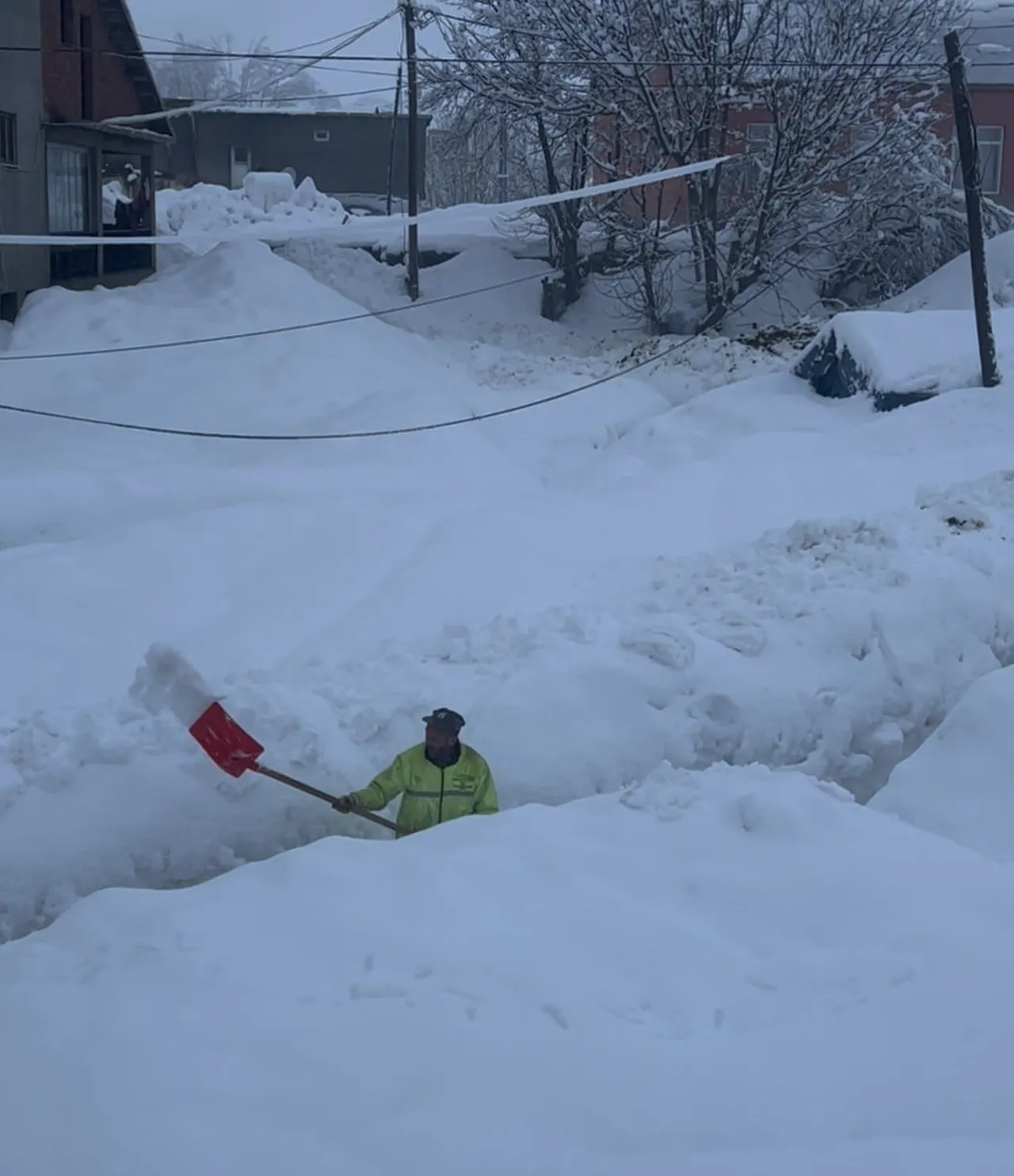 Tunceli'de eğitime hava engeli! Okullar tatil edildi