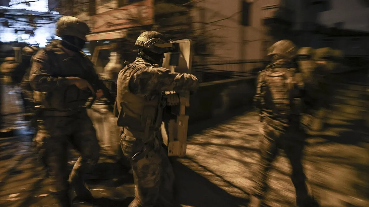 MİT, eylem hazırlığındaki DHKP-C'li teröristleri yakaladı!