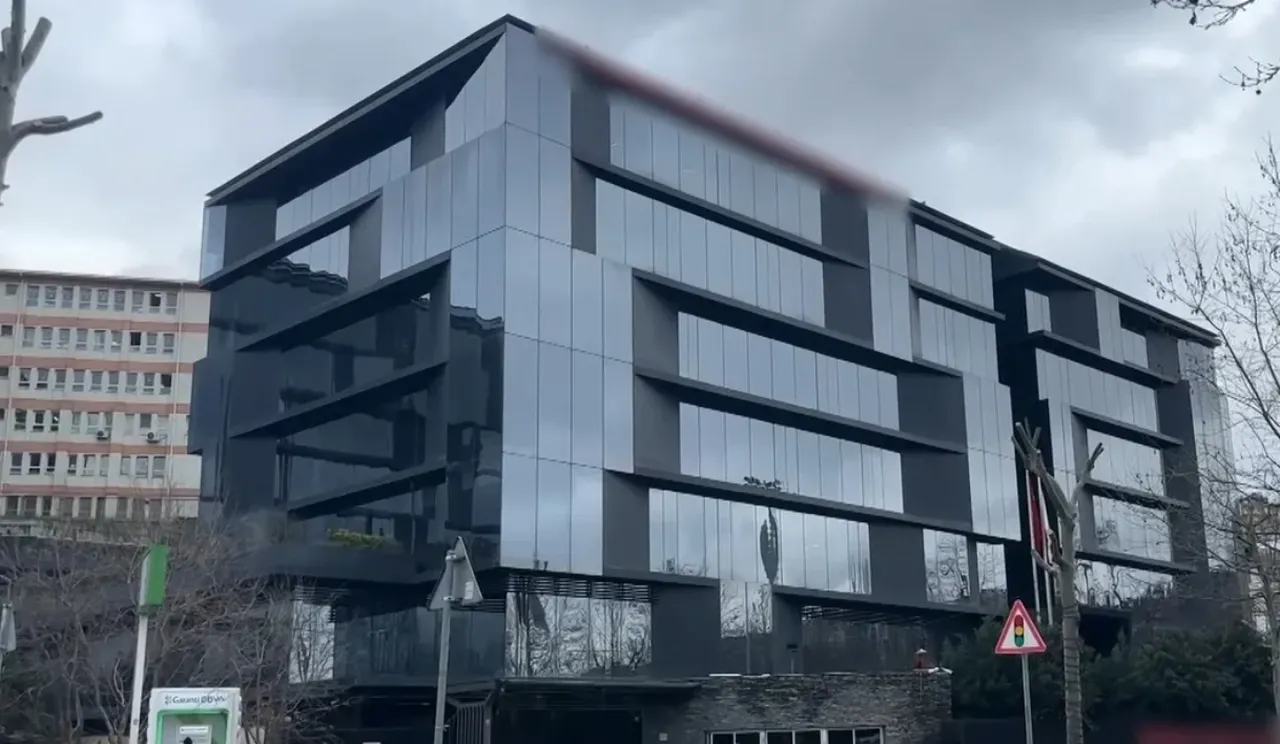 Üniversitede dehşet! Yangın merdivenine çağırıp 3 kez bıçakladı, sebebi...