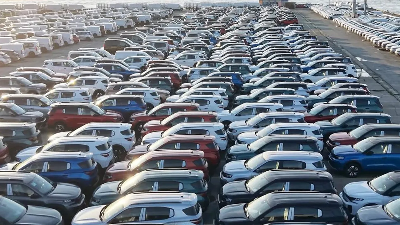 Binlerce sıfır kilometre otomobil Haydarpaşa Limanı'na indi! İkinci el piyasası karışacak