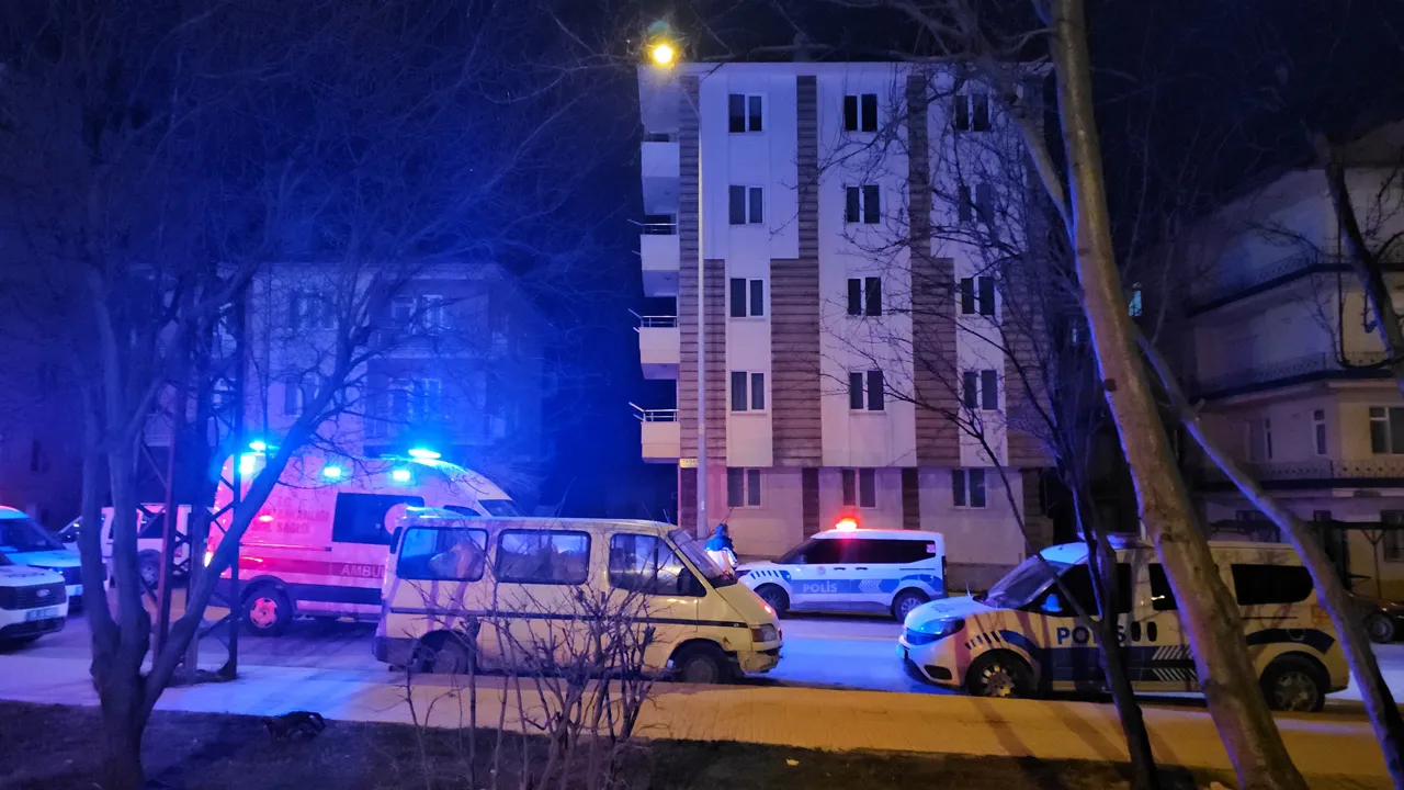 Çorum'da şizofreni hastası, anne ve anneannesini rehin aldı