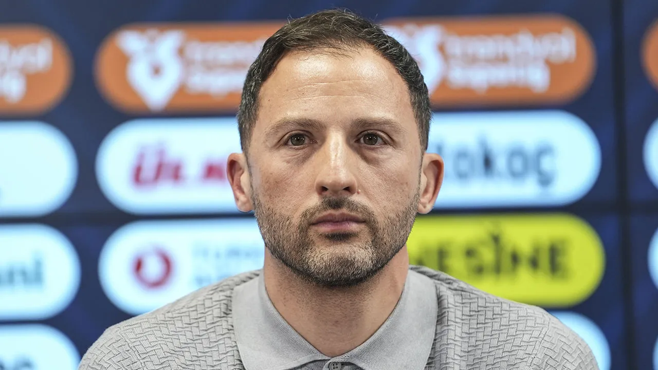 Domenico Tedesco iyi haberi verdi: Yıldız isim takıma dönüyor