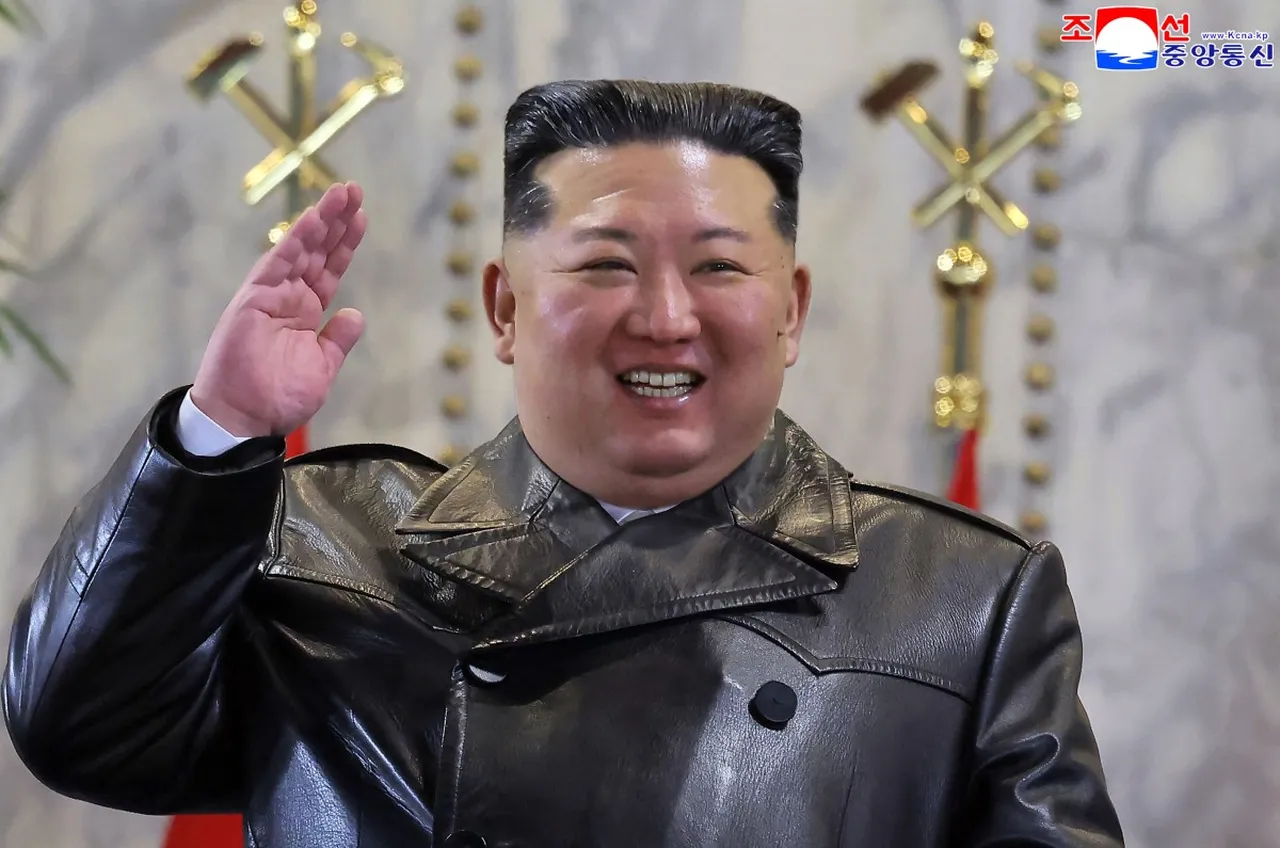 Kim Jong Undan dikkat çeken mesaj! Kızıyla birebir giyindi: Veliaht tartışmaları yeniden alevlendi