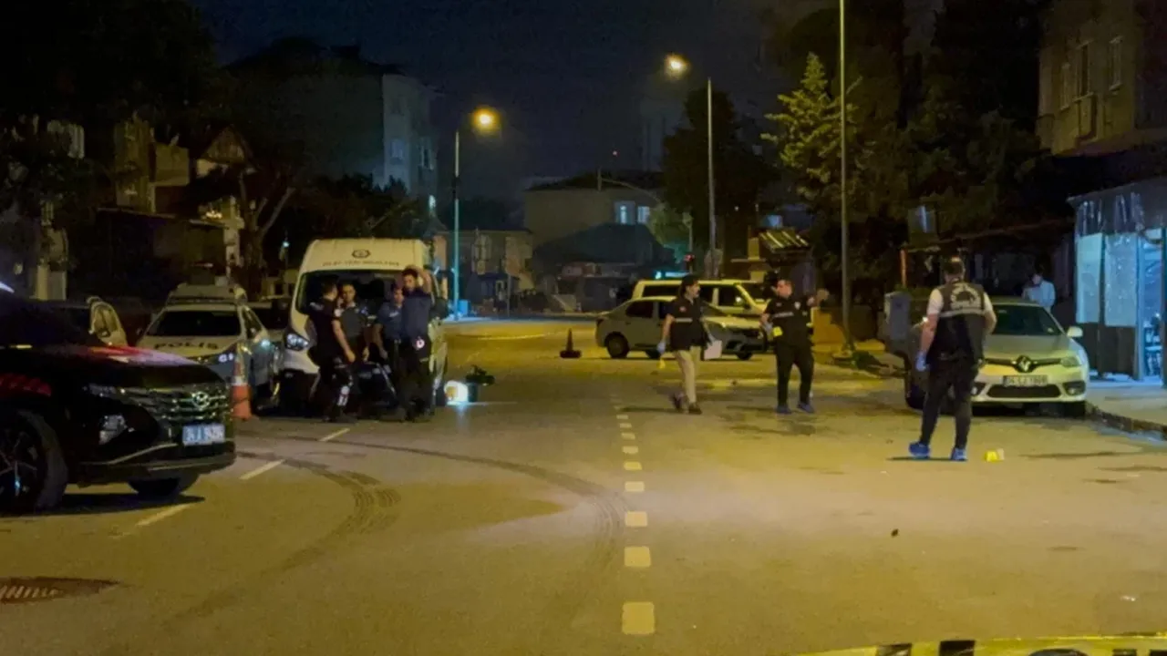 Sultangazi’de silahlı saldırı! Kaldırımda oturanlara ateş açtılar