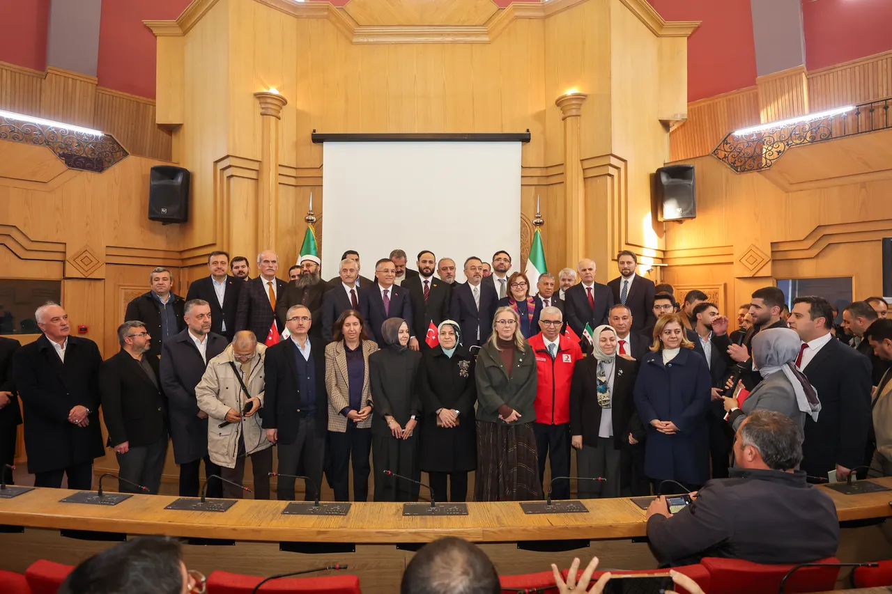 Yıkımın ortasında yeniden diriliş: Halep...