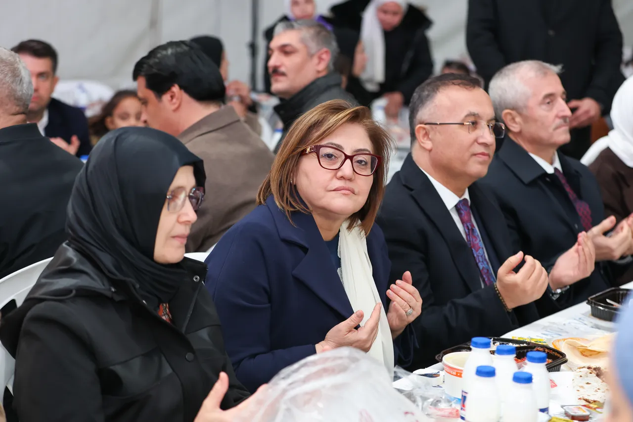 Yıkımın ortasında yeniden diriliş: Halep...