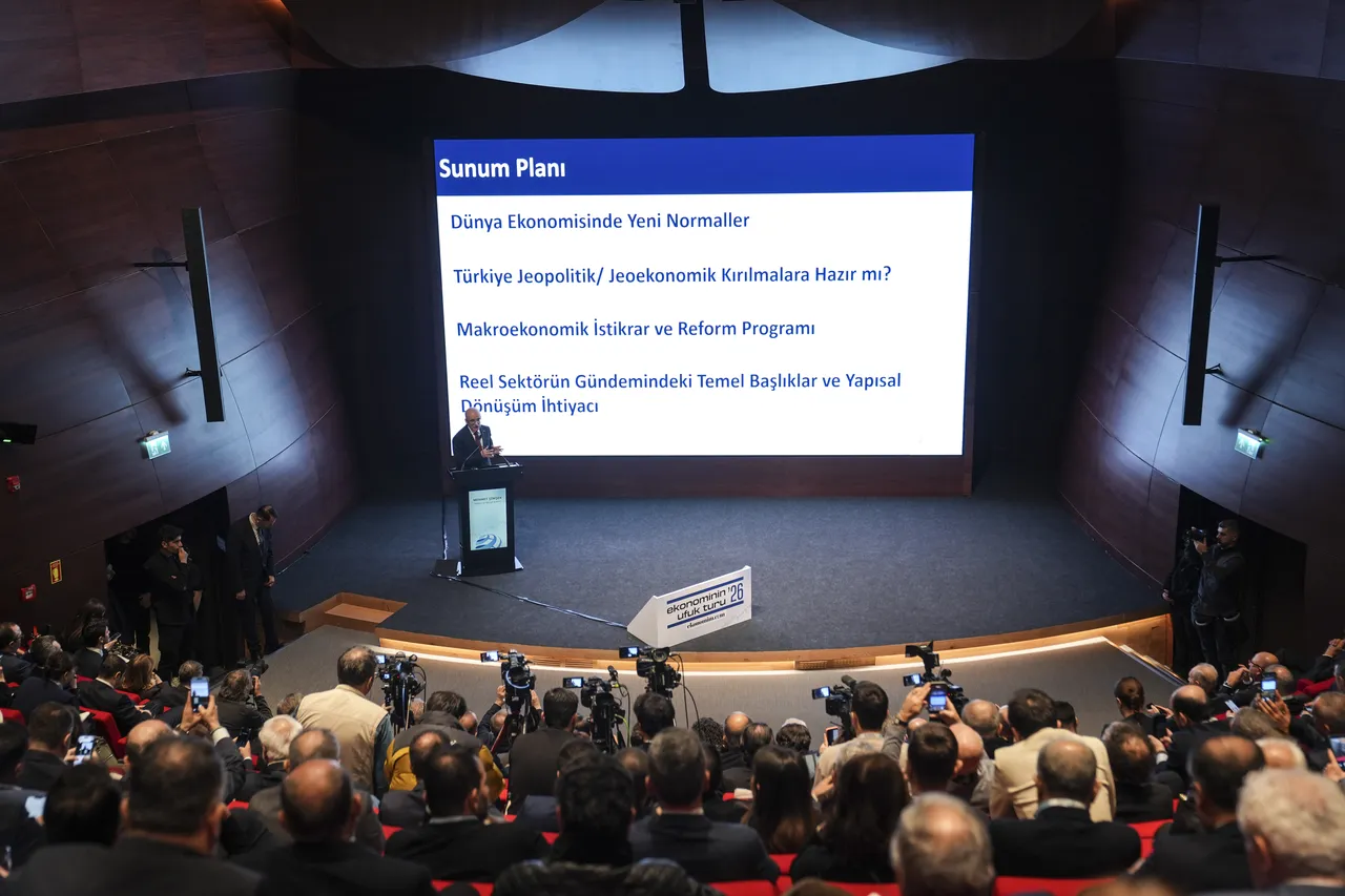 Bakan Şimşek, eleştirilere böyle cevap verdi: Son 50 ayın en düşük enflasyonuyla karşı karşıyayız