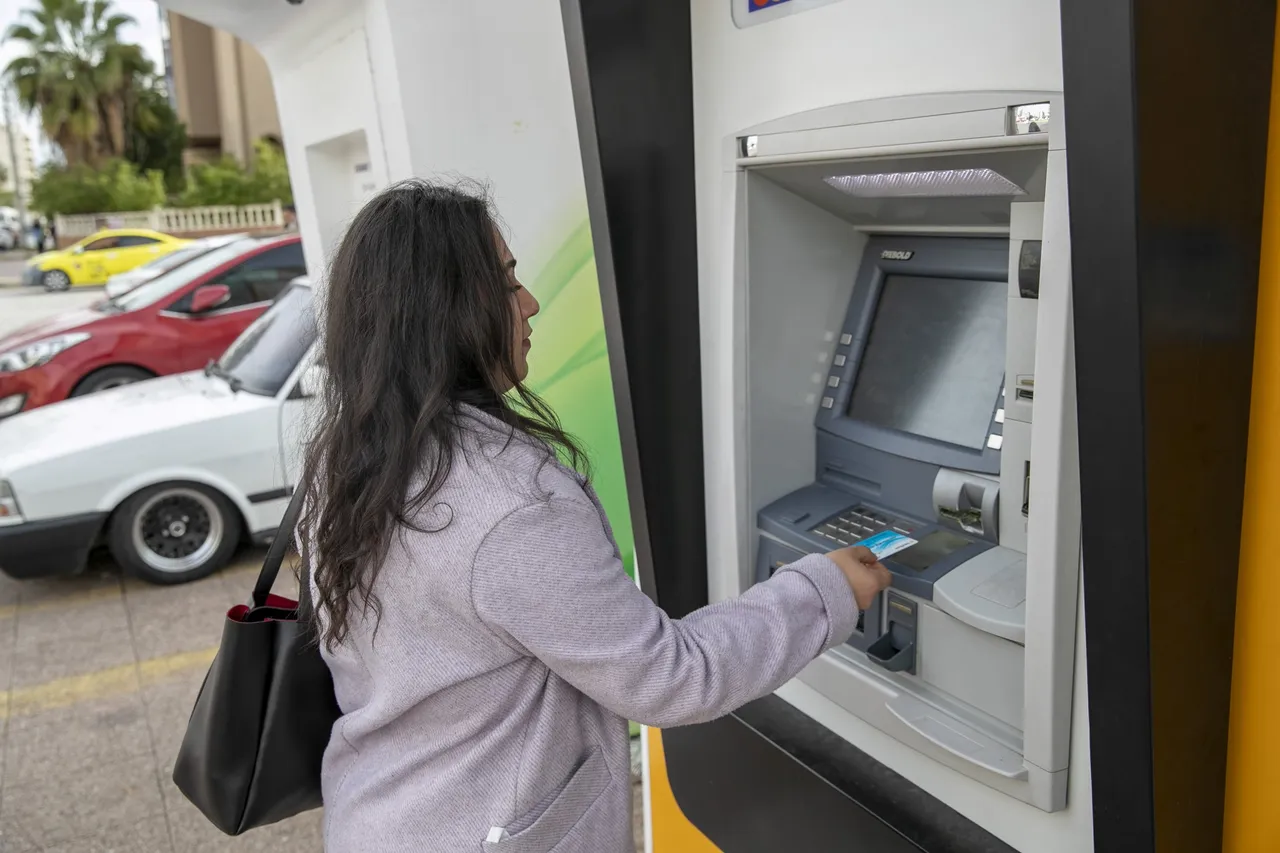 Belediye'den dar gelirlilere ve öğrencilere yardım! Paralar hesaplara yatırıldı