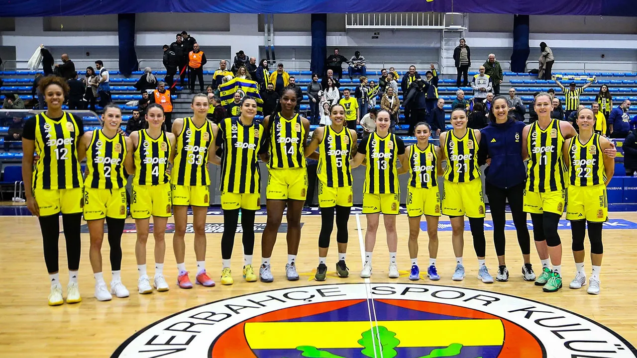 Fenerbahçe 30 farkla kazandı, namağlup lider tamamladı
