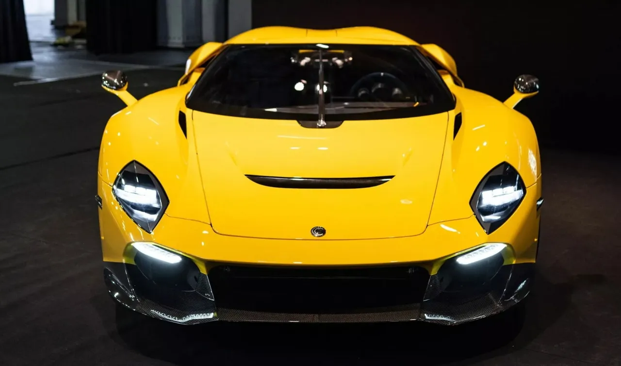 Alman-İtalyan ortaklığının eseri: Manuel şanzımanlı V8 süper otomobil