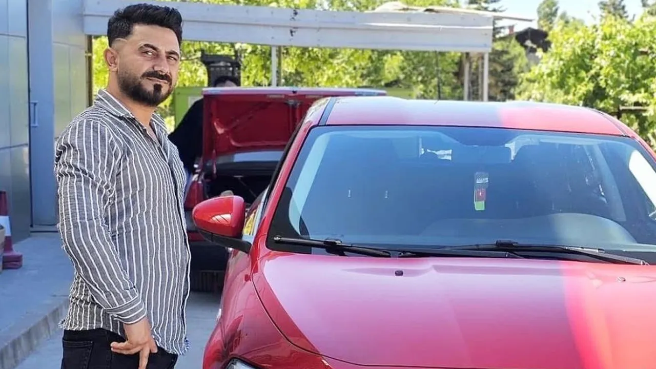 Araba almak için yola çıktı, kazada can verdi! Erdi Demirsoy defnedildi