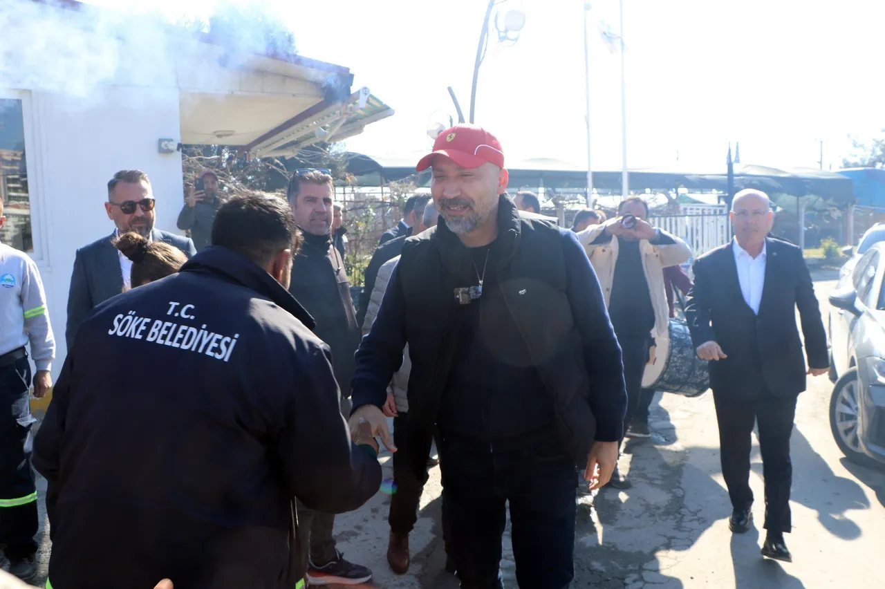 Belediyede en düşük maaş 52 bin TL oldu! İşçilerden davullu zurnalı kutlama