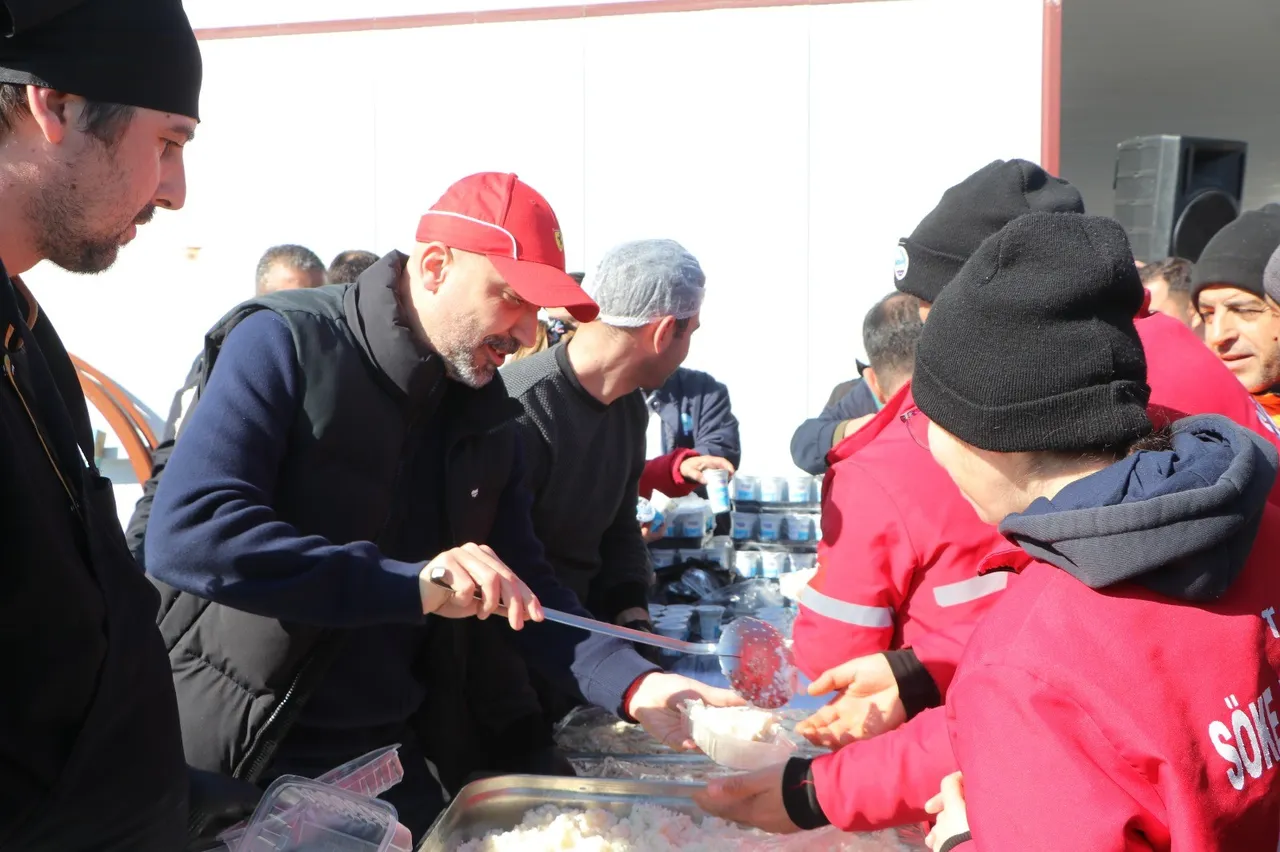 Belediyede en düşük maaş 52 bin TL oldu! İşçilerden davullu zurnalı kutlama