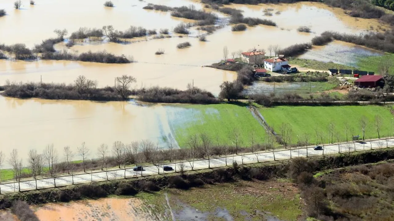Bu yayla dünyada tek, meyve sebze deposu! Çıkılmıyor, iniliyor... Su kuyuları boş kaldı