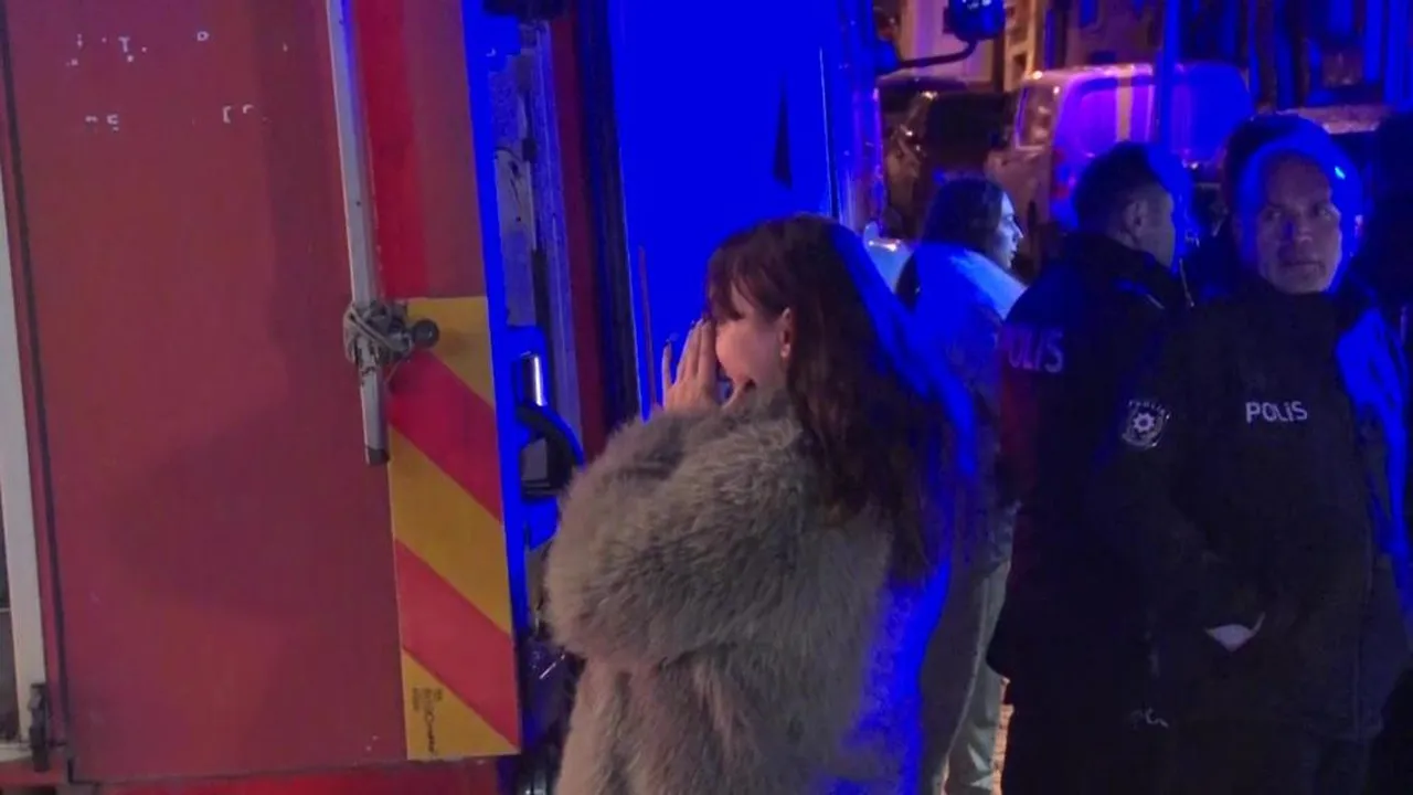 Esenyurt'ta sıcak saatler! Sitede yangın çıktı, insanlar tahliye edildi