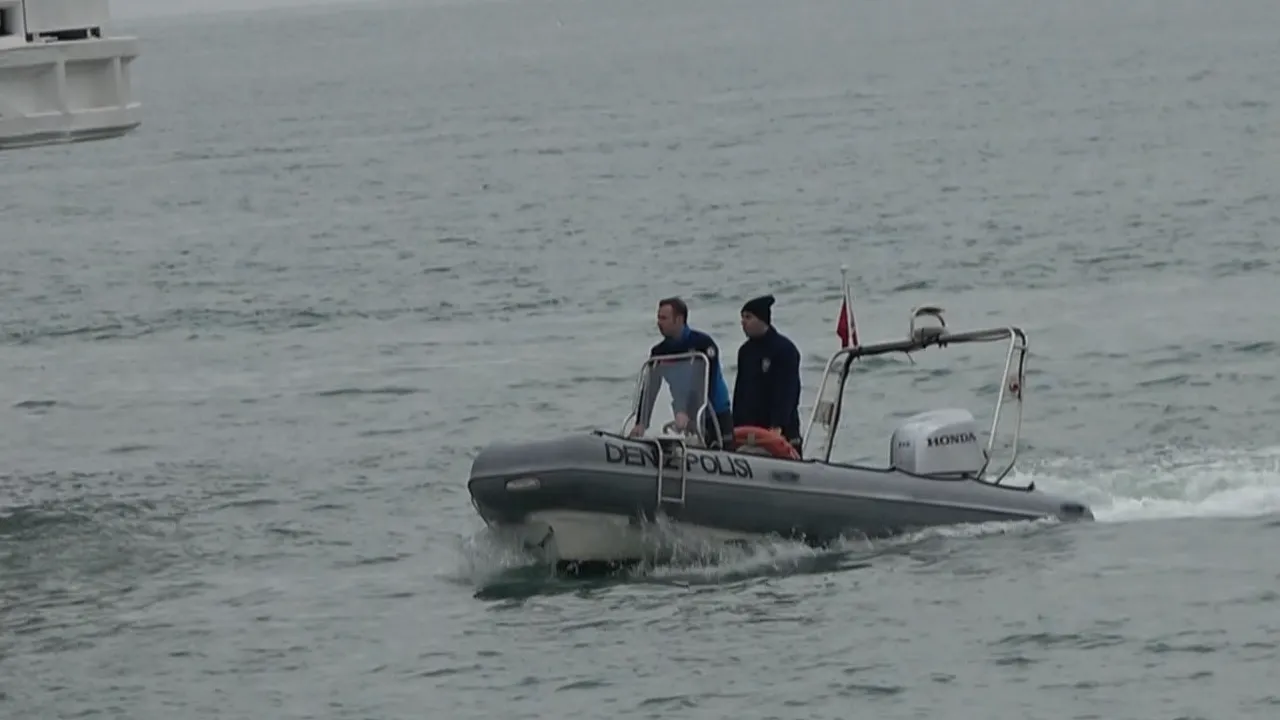 Görenler hemen telefona sarıldı! Denizden kadın cesedi çıkarıldı