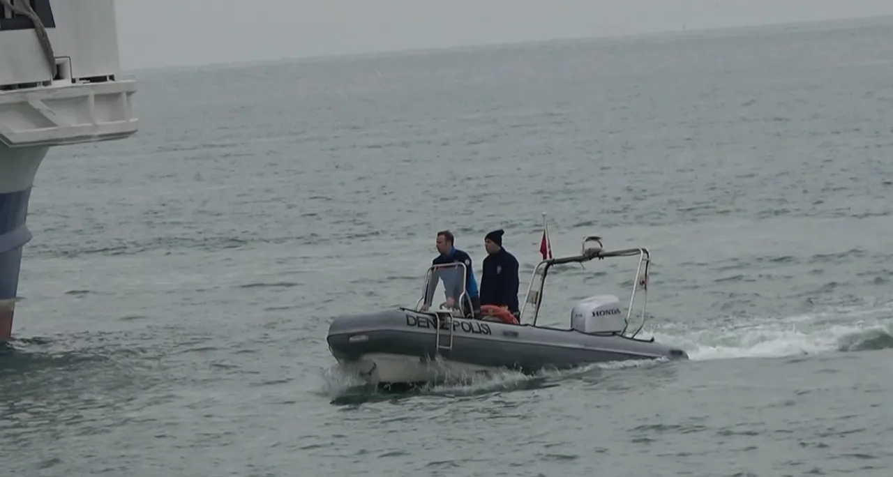 Görenler hemen telefona sarıldı! Denizden kadın cesedi çıkarıldı