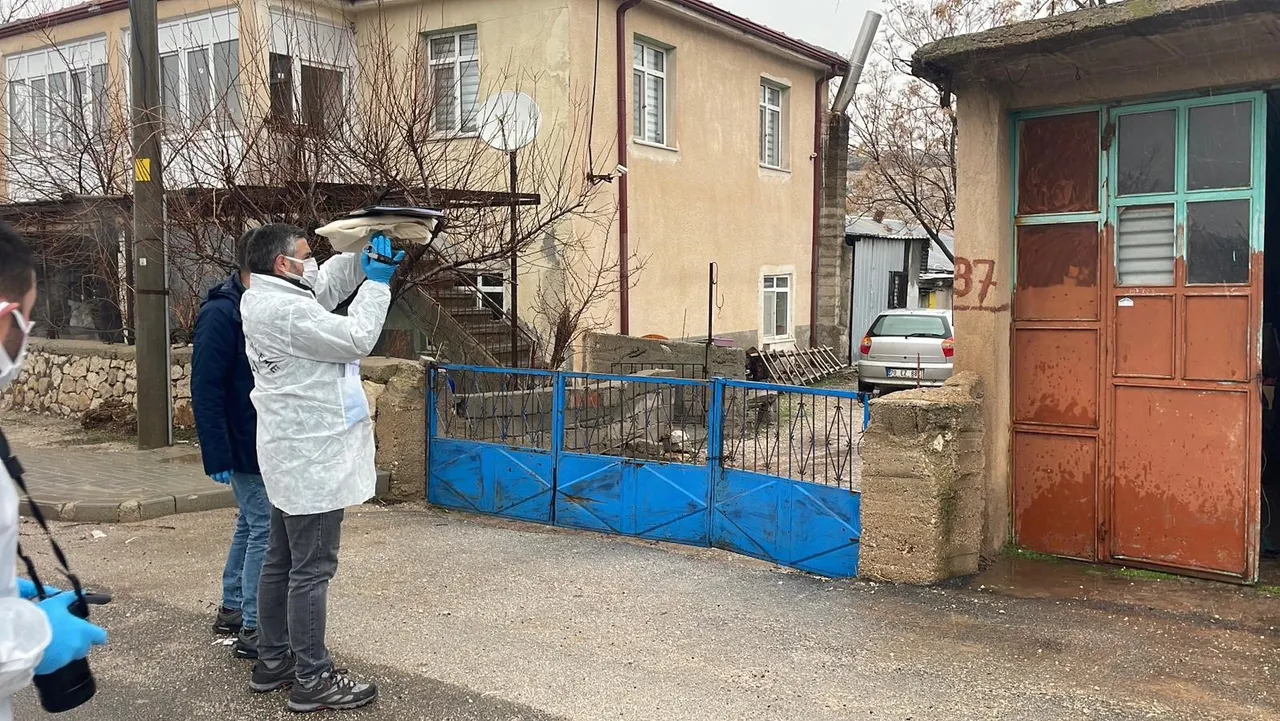 Karaman’da korkunç saldırı! Oğlunu depoda kanlar içinde buldu