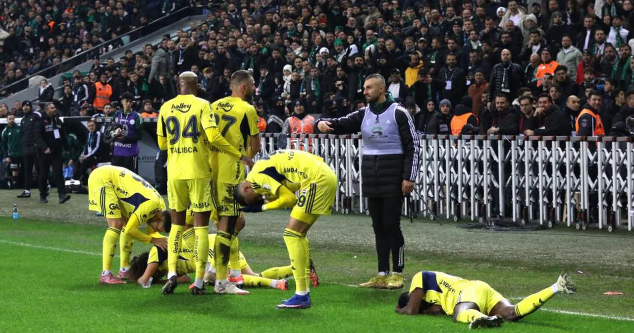 Sahaya yabancı madde atıldıktan sonra Milan Skriniar'ın yaptığı hareket tepki çekti.