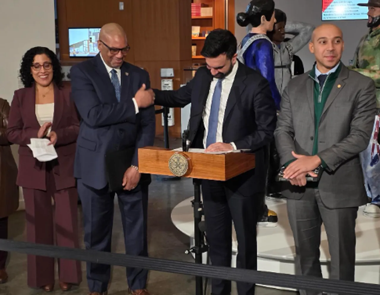 New Yorkta tarihi atama! Mamdaninin cezaevi sisteminin başına getirdiği isim çok konuşuldu