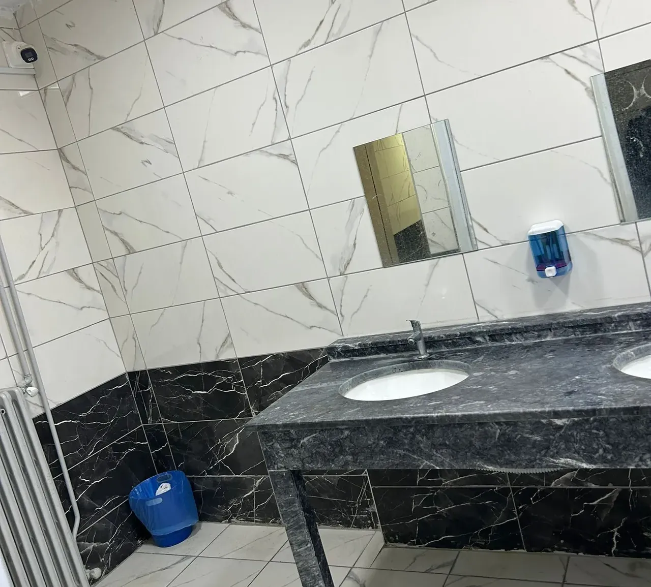 Okul tuvaletinde kamera bulunmuştu! Müdür görevden alındı