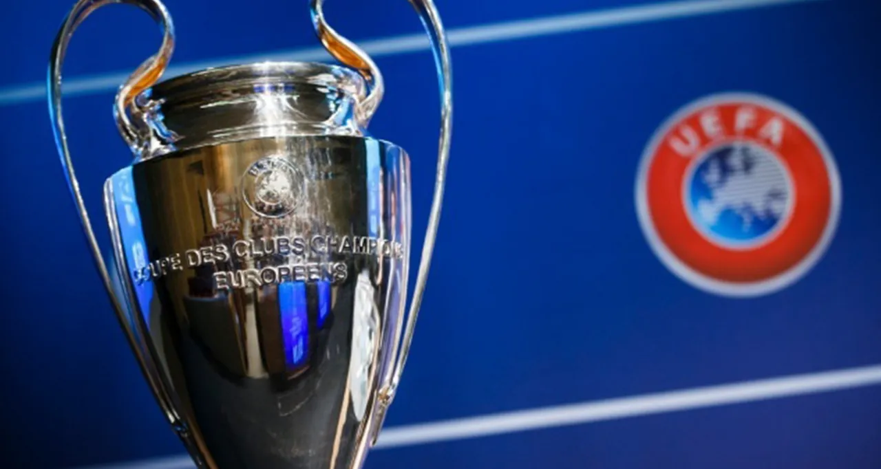 UEFA'ya sezon başı ve sezon ortasında olmak üzere sadece iki defa kadro bildirimi yapılabiliyor