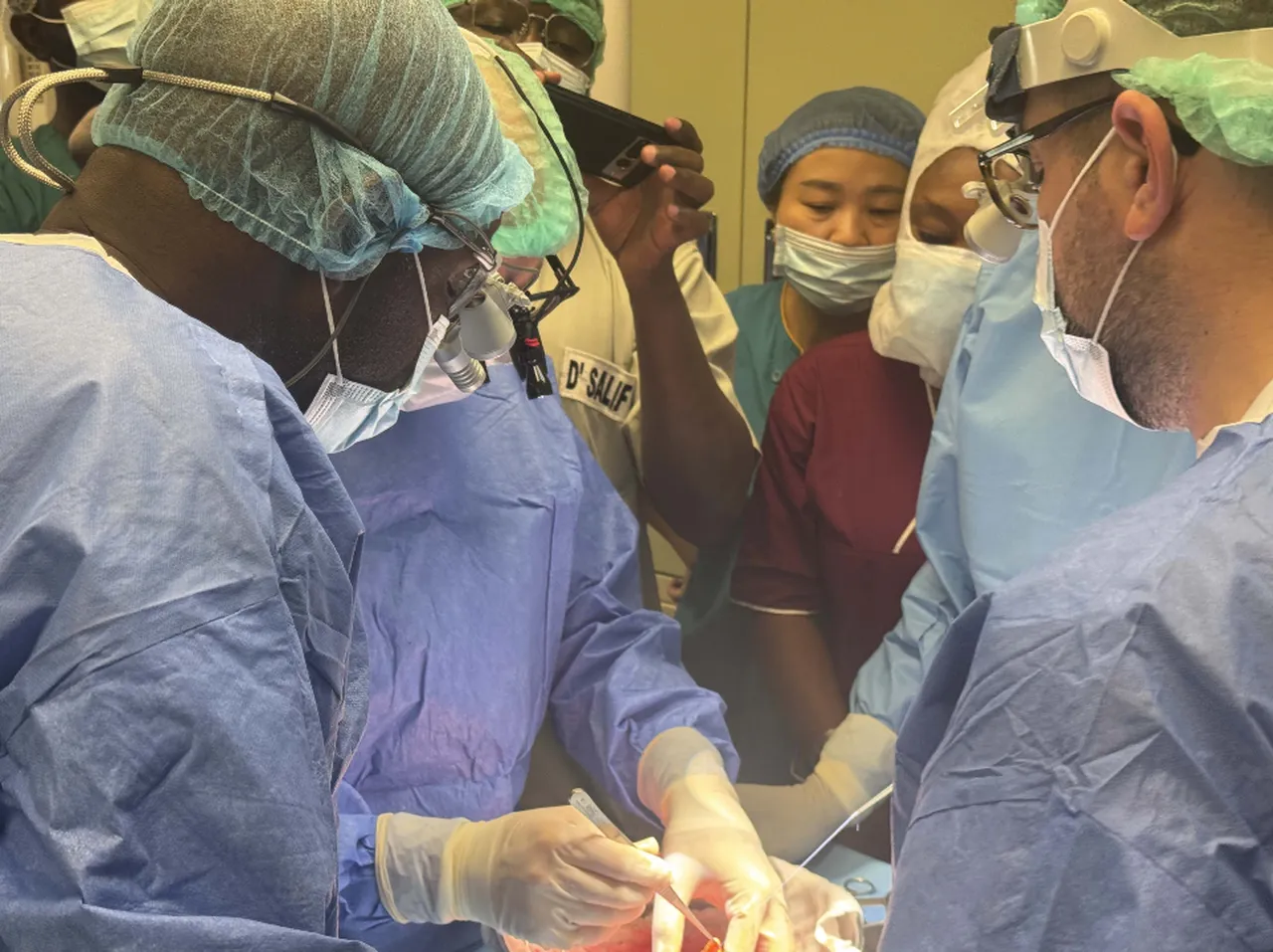 Burkina Faso'da ikinci böbrek nakli: Afrika'ya organ naklini öğretiyoruz