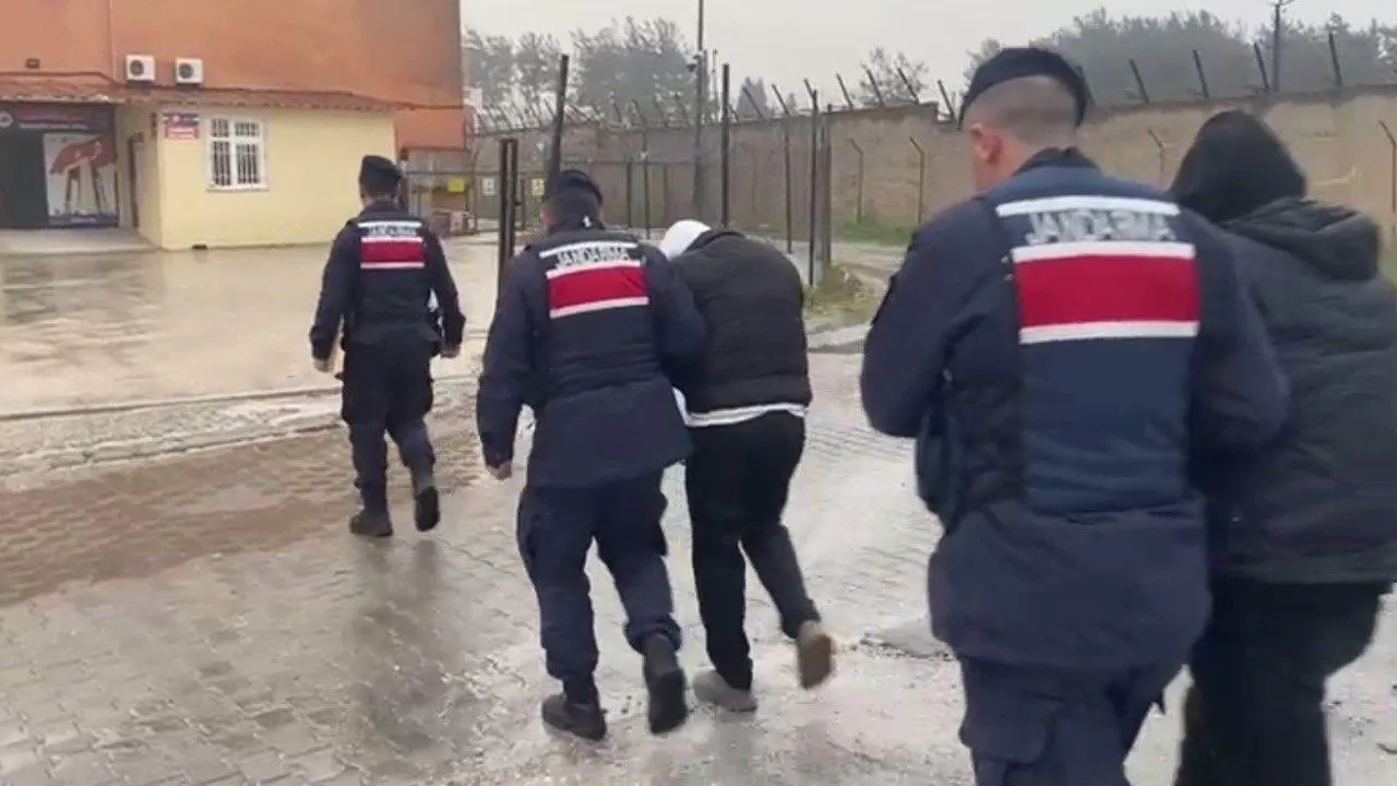 Çanakkale'de 90 kaçak göçmen yakalandı, 3 organizatör tutuklandı