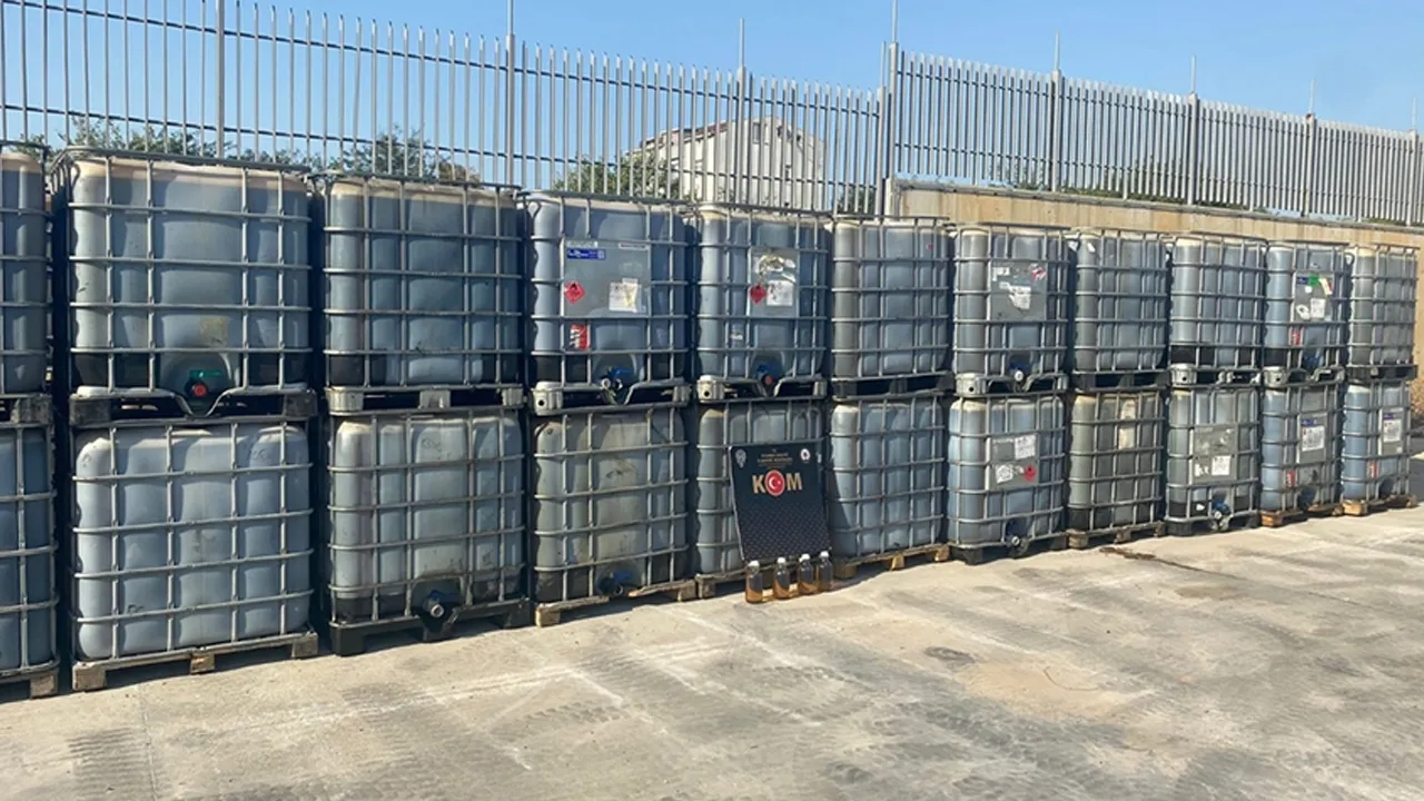 İstanbul'da kaçak akaryakıt operasyonu: 242 ton ele geçirildi