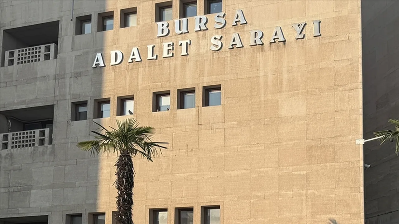 ‘Rüşvet’ soruşturmasında şoke eden yazışmalar: Parayı öde konu kapansın dediniz