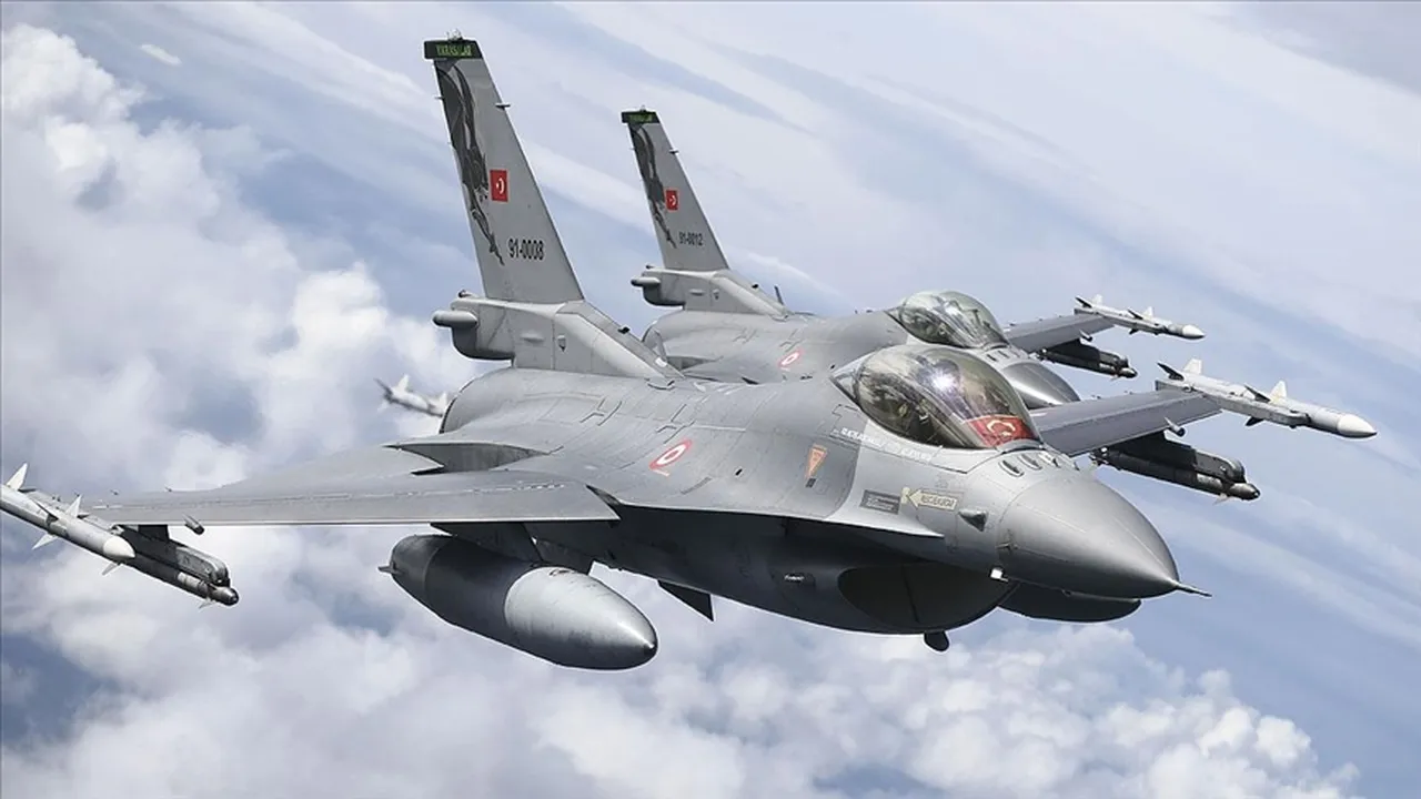 Somali Savunma Bakanı Türk F-16’lar için şiir okudu, ABD basını TB2’ye dikkat çekti
