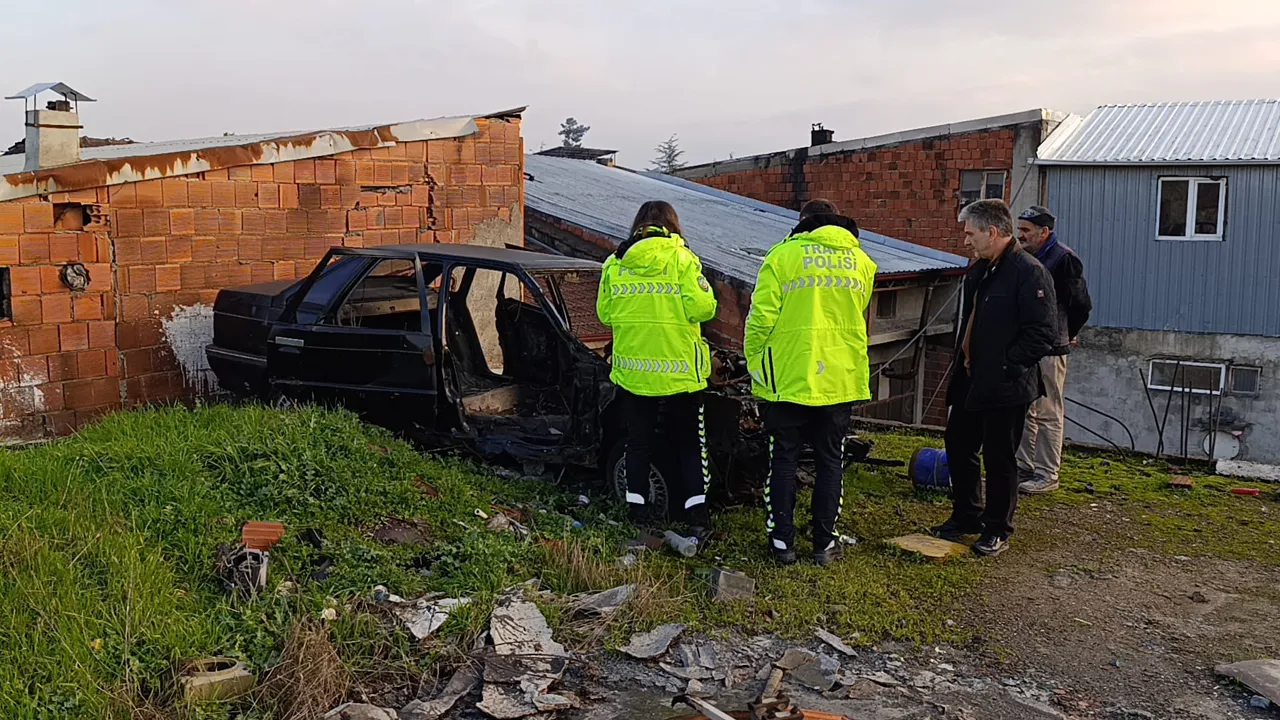 Tamire geldi, 20 yıldır çatıda! "Sahibi almak istemiyor"